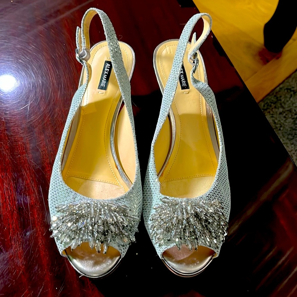 Alex Marie Silver Suede peep toe heels size 10